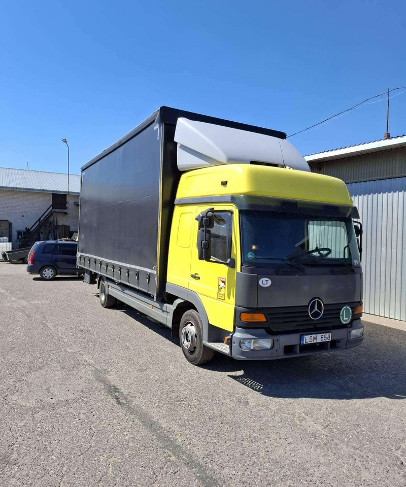 Mercedes-Benz 823 L - Curtainsider truck: picture 2 Mercedes-Benz 823 L - Curtainsider truck: picture 2