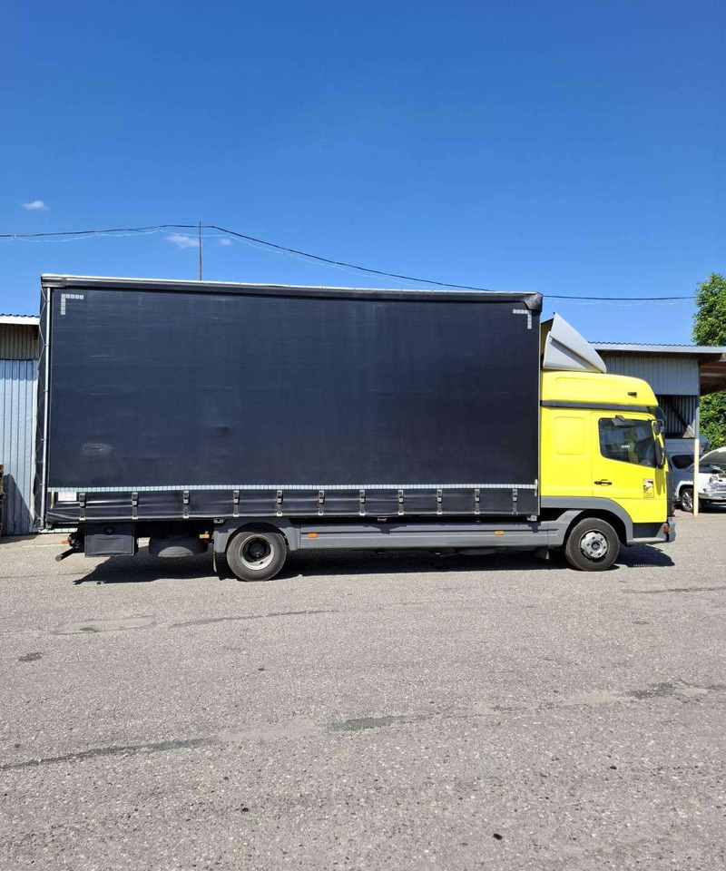 Mercedes-Benz 823 L - Curtainsider truck: picture 3 Mercedes-Benz 823 L - Curtainsider truck: picture 3