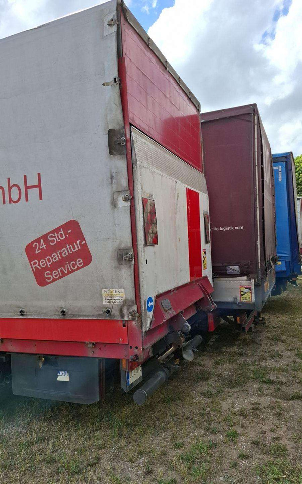 Mercedes-Benz 823 - Curtainsider truck: picture 4 Mercedes-Benz 823 - Curtainsider truck: picture 4