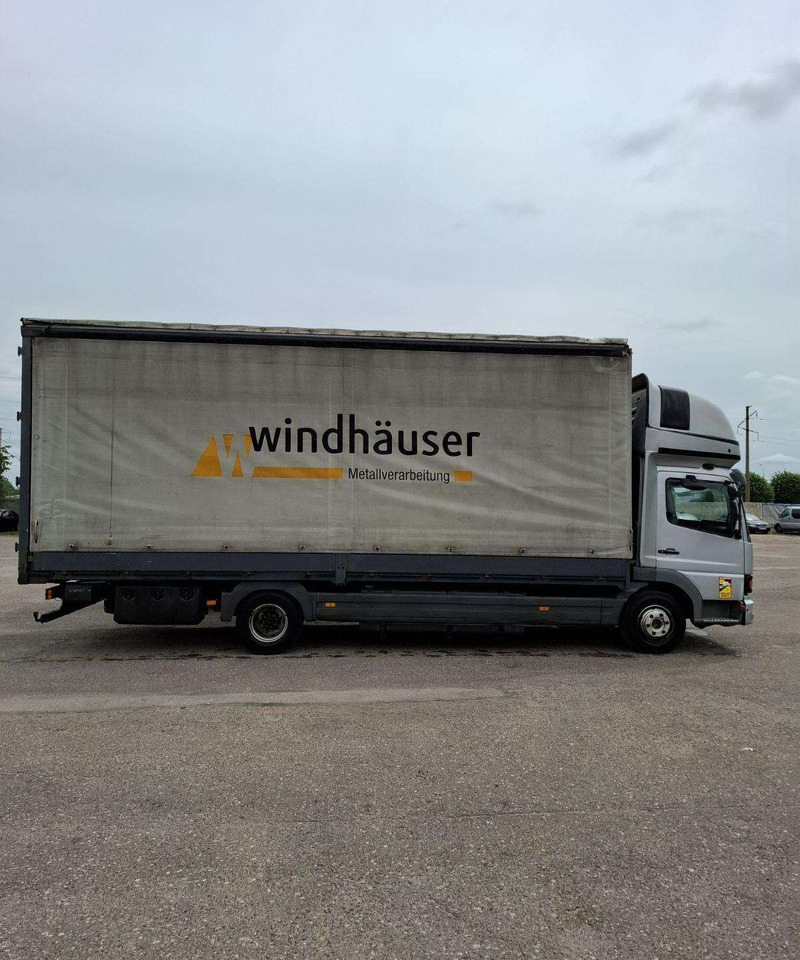 Mercedes-Benz Atego - Curtainsider truck: picture 2 Mercedes-Benz Atego - Curtainsider truck: picture 2