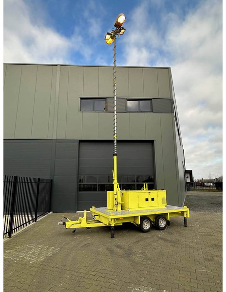 Atlas-Copco Unique generator with light pole on trailer! - Generator set: picture 2 Atlas-Copco Unique generator with light pole on trailer! - Generator set: picture 2