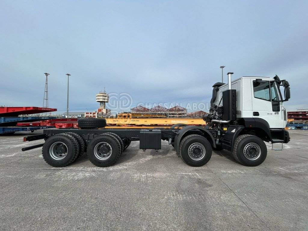 BARCELONA ASTRA CHASSIS 8×4 (HD9 84.42) MY24 - Cab chassis truck: picture 3 BARCELONA ASTRA CHASSIS 8×4 (HD9 84.42) MY24 - Cab chassis truck: picture 3