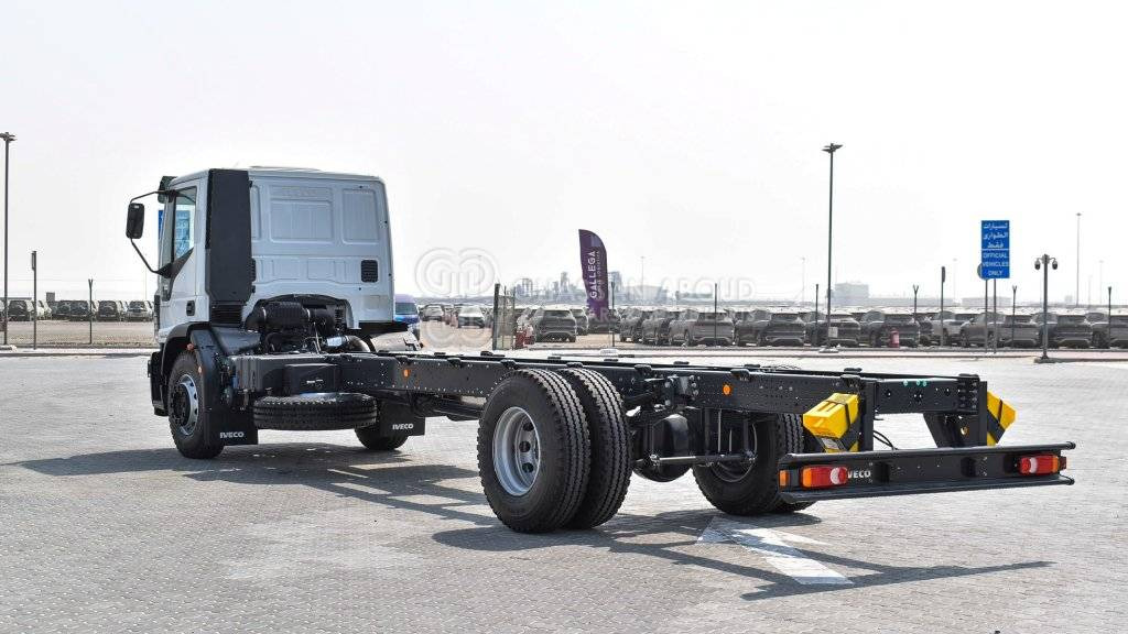 New Cab chassis truck IVECO EUROCARGO Chassis 4×2, WB 6210 GVW 19 Ton Approx MY23: picture 10