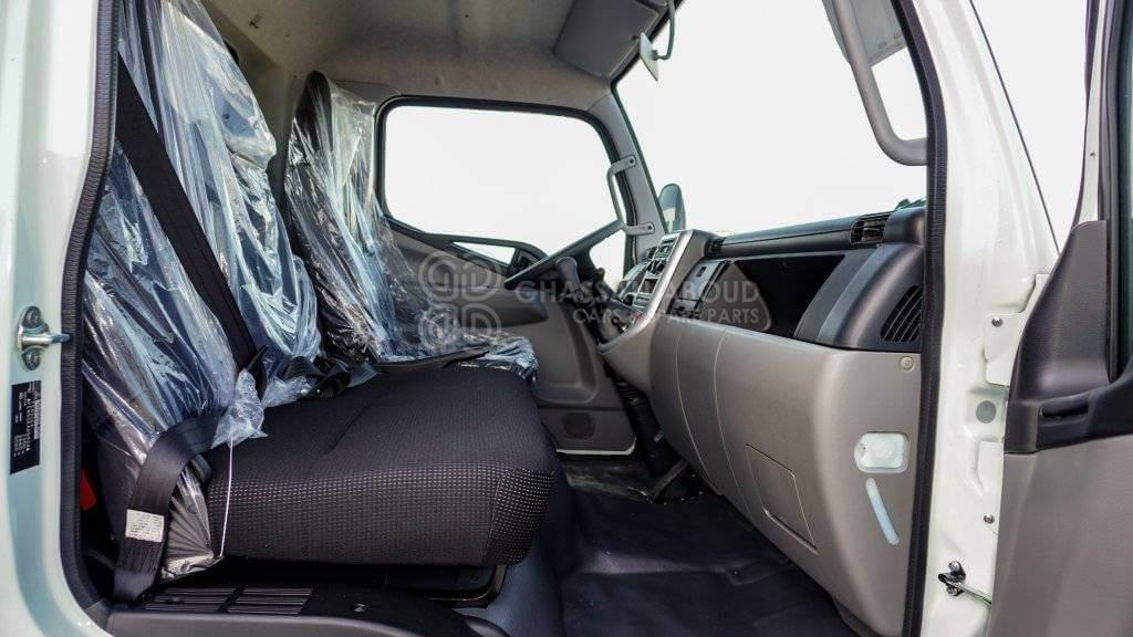 Cab chassis truck MITSUBISHI CANTER CHASSIS PAYLOAD 5 TON APPROX SINGLE CAB WITH A/C 4X2 LIGHT DUTY MY2024: picture 11