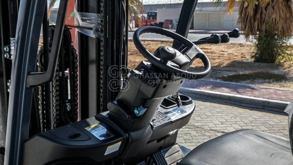 TOYOTA FORKLIFT DIESEL 3TON 3STAGE, 3LEVER 4500MM W/ SIDE SHIFT MY24 - Diesel forklift: picture 4 TOYOTA FORKLIFT DIESEL 3TON 3STAGE, 3LEVER 4500MM W/ SIDE SHIFT MY24 - Diesel forklift: picture 4