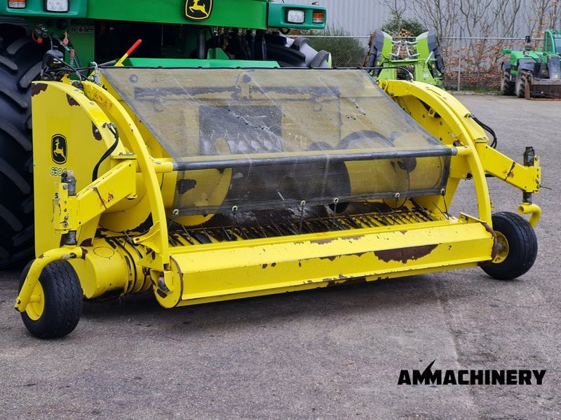 John Deere 630C pick up - Forage harvester attachment: picture 2 John Deere 630C pick up - Forage harvester attachment: picture 2