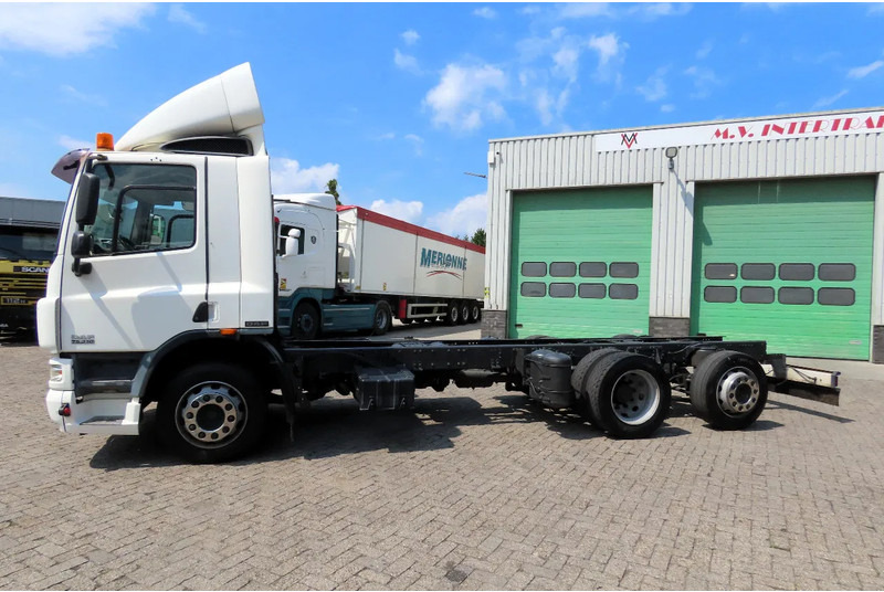 DAF CF 75.310 6x2 , DUTCH TRUCK, 4.20 wheelbasis - Cab chassis truck: picture 4 DAF CF 75.310 6x2 , DUTCH TRUCK, 4.20 wheelbasis - Cab chassis truck: picture 4