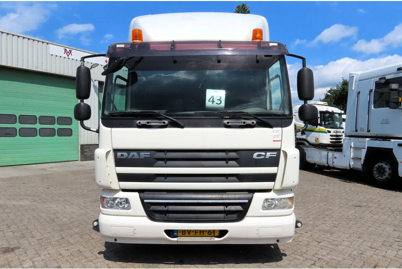 DAF CF 75.310 6x2 , DUTCH TRUCK, 4.20 wheelbasis - Cab chassis truck: picture 3 DAF CF 75.310 6x2 , DUTCH TRUCK, 4.20 wheelbasis - Cab chassis truck: picture 3