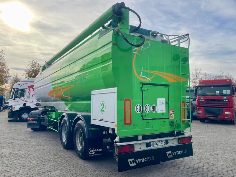 LEVEQUES TSCI, AUGER, HATZ diesel? 7 COMPARTMENTS. Great condition! - Tank semi-trailer: picture 4 LEVEQUES TSCI, AUGER, HATZ diesel? 7 COMPARTMENTS. Great condition! - Tank semi-trailer: picture 4