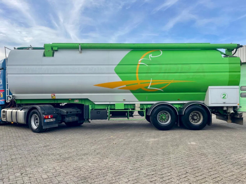 LEVEQUES TSCI, AUGER, HATZ diesel? 7 COMPARTMENTS. Great condition! - Tank semi-trailer: picture 5 LEVEQUES TSCI, AUGER, HATZ diesel? 7 COMPARTMENTS. Great condition! - Tank semi-trailer: picture 5