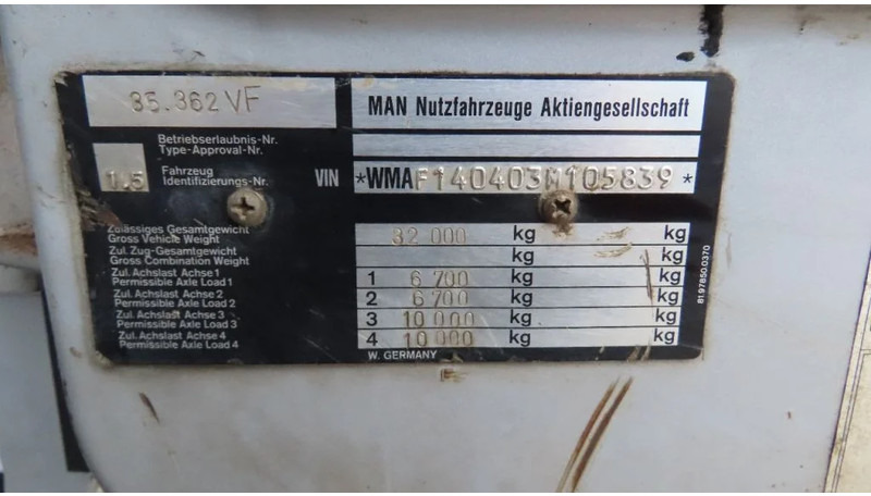 Tipper MAN 35.362 8x4 Euro 2, ZF manual gearbox, VERY clean: picture 17
