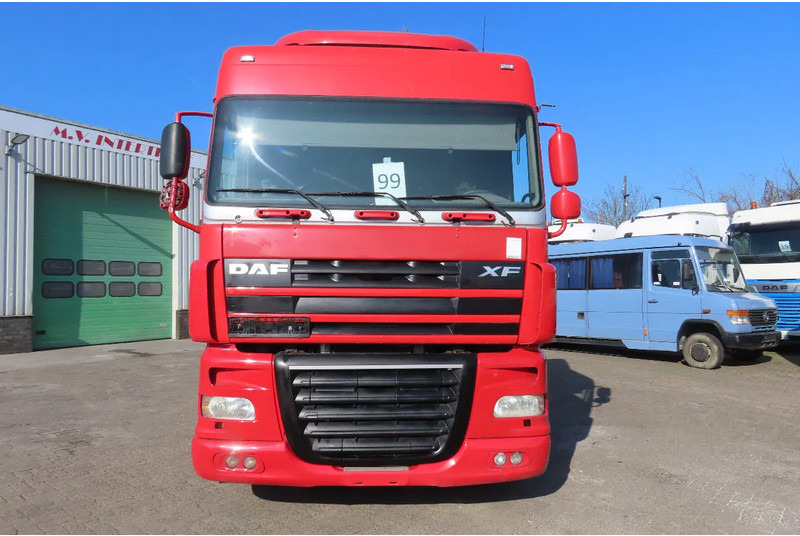 DAF XF 105.460 2 beds, 2 tanks - Tractor unit: picture 3 DAF XF 105.460 2 beds, 2 tanks - Tractor unit: picture 3