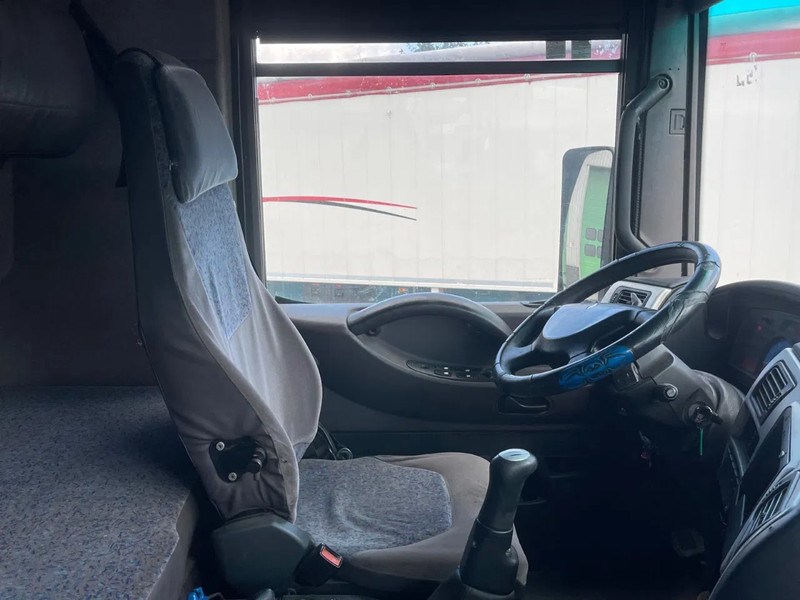 Tractor unit Renault Magnum 480 manual, PTO/ Hydraulic, renault moteur: picture 13