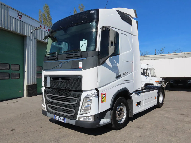 Volvo FH 460 YV2RTY0A3JB867622 FRIGO, 2X FUEL TANK, frigo, EURO6 - Tractor unit: picture 1 Volvo FH 460 YV2RTY0A3JB867622 FRIGO, 2X FUEL TANK, frigo, EURO6 - Tractor unit: picture 1