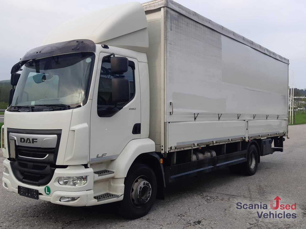 DAF LF 260 Pritsche Plane LBW ! - Curtainsider truck: picture 1 DAF LF 260 Pritsche Plane LBW ! - Curtainsider truck: picture 1
