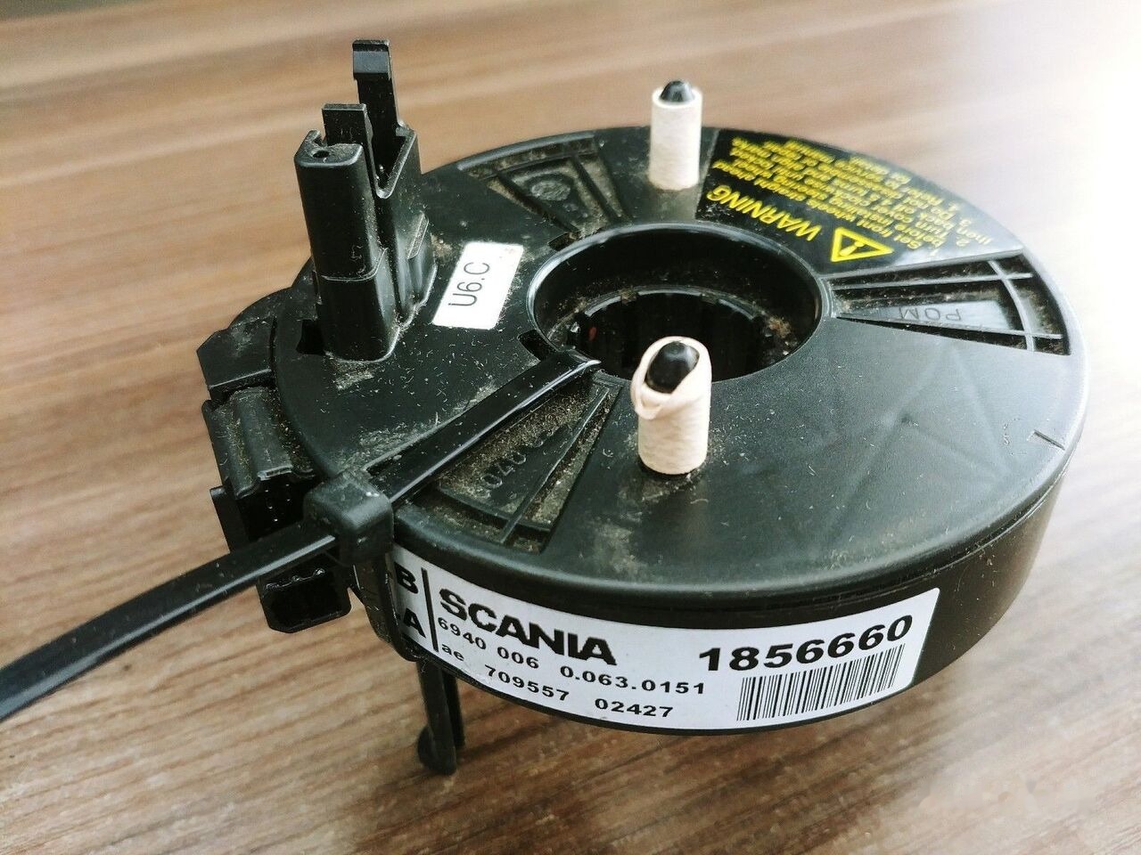 Scania CLOCK COIL SPRING CONNECTOR 1856660 1726784 Scania R - Steering wheel for Truck: picture 1 Scania CLOCK COIL SPRING CONNECTOR 1856660 1726784 Scania R - Steering wheel for Truck: picture 1