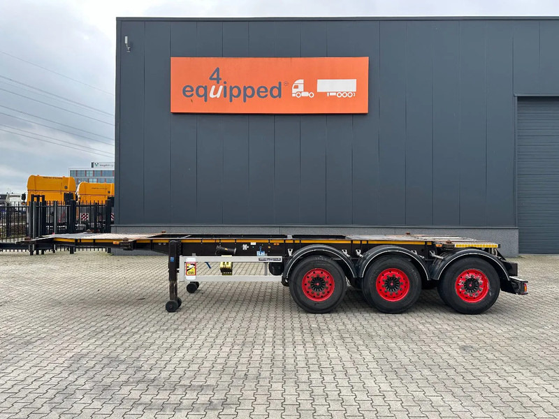 Burg 20FT ADR (EX/II, EX/III, FL, AT) Chassis, Leergewicht : 3.690kg, SAF INTRADISC, 2x Liftachse, NL-Chassis - Container transporter/ Swap body semi-trailer: picture 1 Burg 20FT ADR (EX/II, EX/III, FL, AT) Chassis, Leergewicht : 3.690kg, SAF INTRADISC, 2x Liftachse, NL-Chassis - Container transporter/ Swap body semi-trailer: picture 1