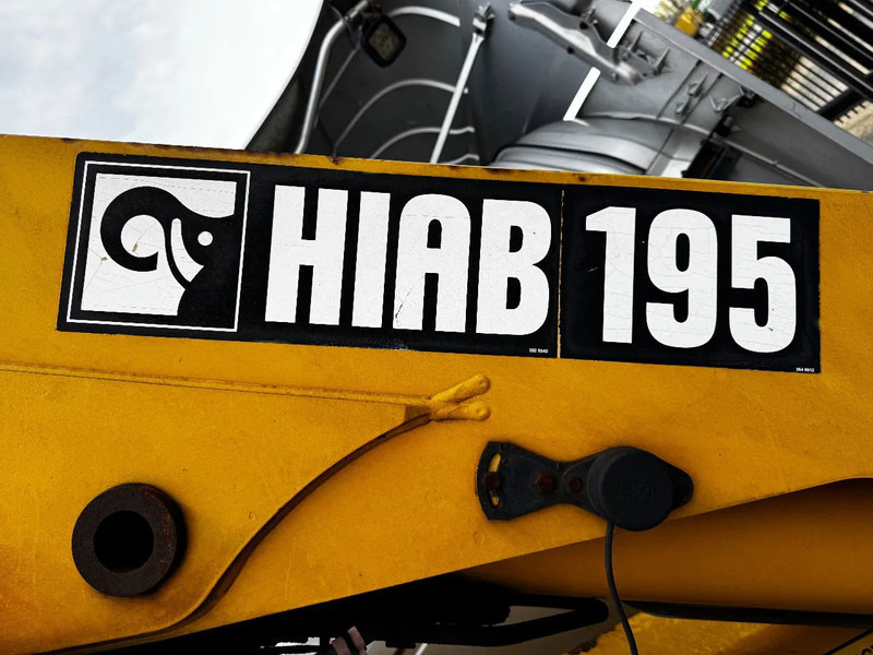 Crane truck Scania P114-340 + HIAB 19-5 crane + remote / Euro-3 / 3 pedals / NL-truck / APK: 12-2025: picture 20