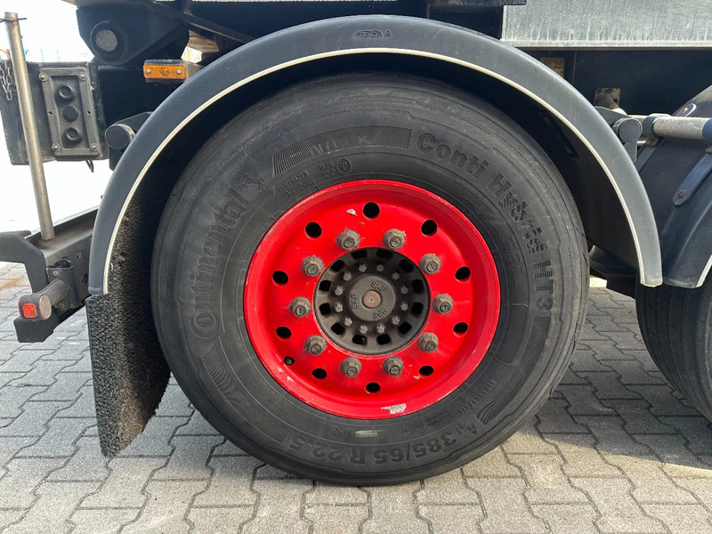 Container transporter/ Swap body semi-trailer Van Hool 20FT Tipping-chassis, ADR (EX/II, EX/III, FL, AT), SAF, 2 liftaxles, APK/ADR: 10-2025: picture 18
