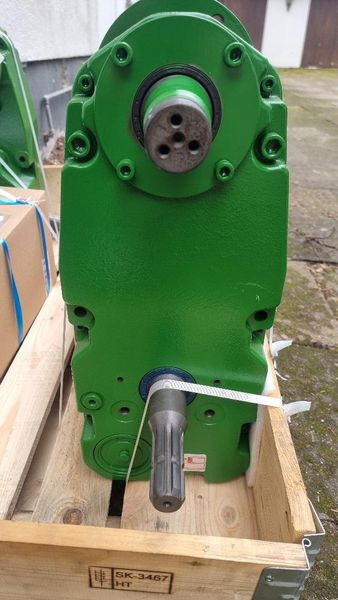 Zuidberg Frontzapfwelle zum John Deere 7R - Hydraulic motor for Agricultural machinery: picture 2 Zuidberg Frontzapfwelle zum John Deere 7R - Hydraulic motor for Agricultural machinery: picture 2