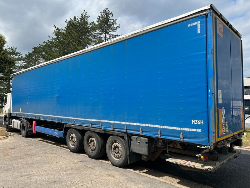 Krone 3-AXLES TRAILER - SAF DISC - LIFT + STEERING AXLE - TAILLIFT - Curtainsider semi-trailer: picture 2 Krone 3-AXLES TRAILER - SAF DISC - LIFT + STEERING AXLE - TAILLIFT - Curtainsider semi-trailer: picture 2