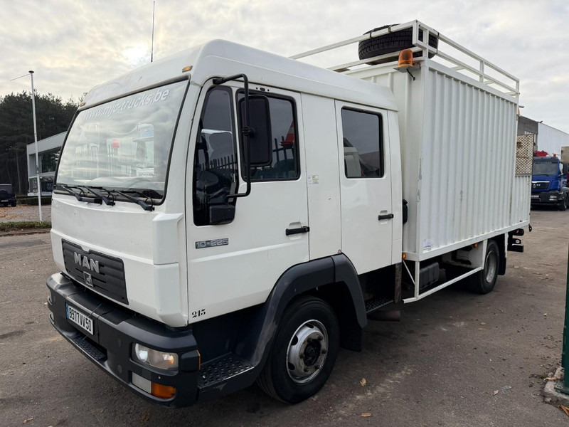 MAN 10.225 LC CLOSED BOX / KOFFER - DOKA - MANUAL GEARBOX - *344.000km* - STEEL SPRING / BLATT / LAMES - BE TRUCK - Box truck: picture 3 MAN 10.225 LC CLOSED BOX / KOFFER - DOKA - MANUAL GEARBOX - *344.000km* - STEEL SPRING / BLATT / LAMES - BE TRUCK - Box truck: picture 3