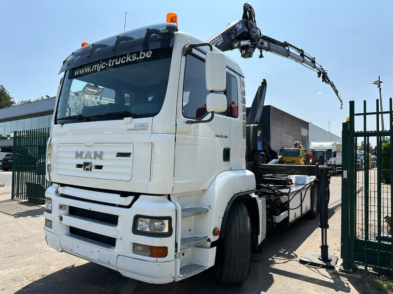 MAN TGA 26.310 6X2 HOOKLIFT + CRANE COPMA 160.4 + JIB J2 + WINCH - RADIO - LIFT + STEERING AXLE - EURO 3 - BE - Crane truck: picture 4 MAN TGA 26.310 6X2 HOOKLIFT + CRANE COPMA 160.4 + JIB J2 + WINCH - RADIO - LIFT + STEERING AXLE - EURO 3 - BE - Crane truck: picture 4