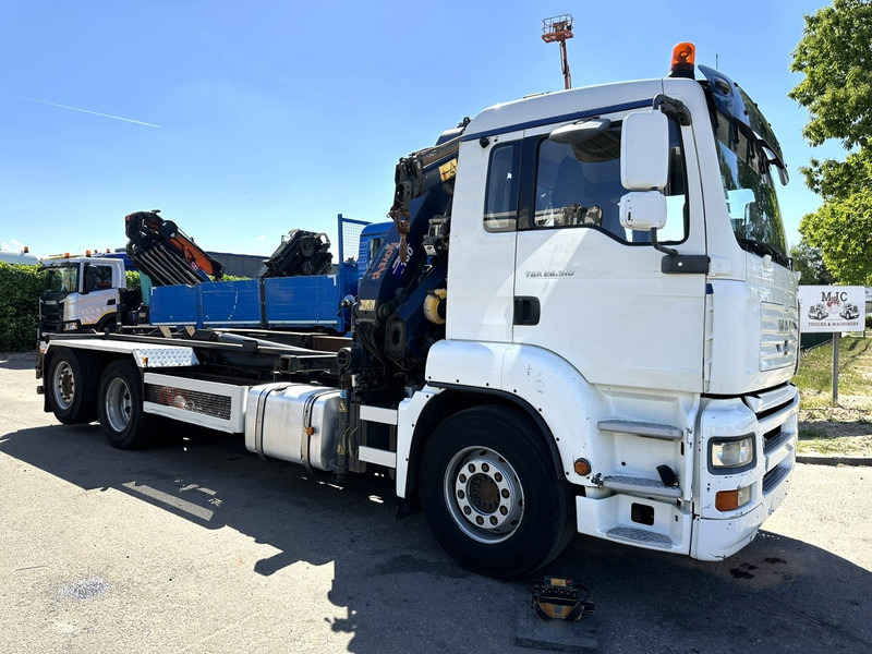 MAN TGA 26.310 6X2 HOOKLIFT + CRANE COPMA 160.4 + JIB J2 + WINCH - RADIO - LIFT + STEERING AXLE - EURO 3 - BE - Hook lift truck, Crane truck: picture 2 MAN TGA 26.310 6X2 HOOKLIFT + CRANE COPMA 160.4 + JIB J2 + WINCH - RADIO - LIFT + STEERING AXLE - EURO 3 - BE - Hook lift truck, Crane truck: picture 2