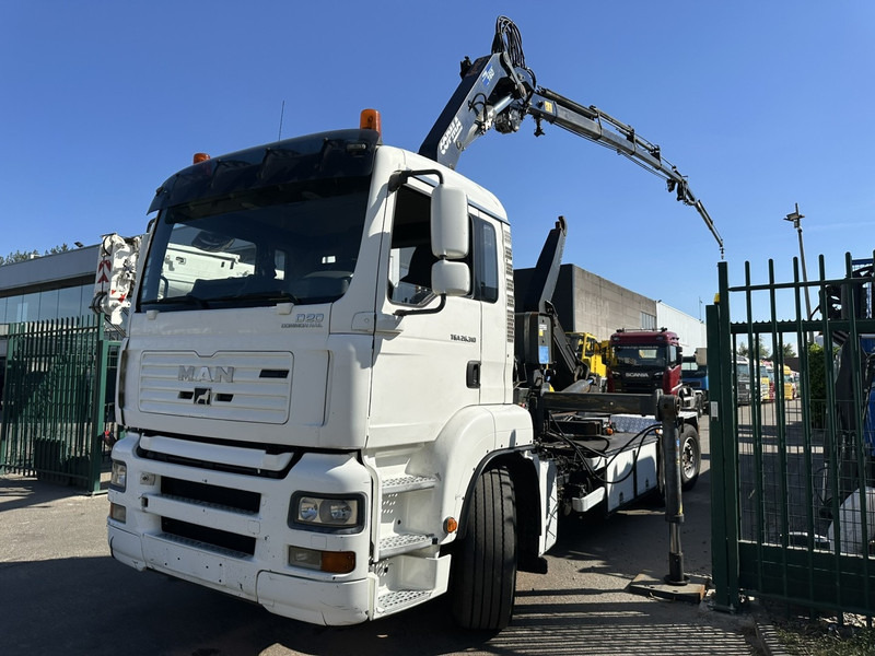 MAN TGA 26.310 6X2 HOOKLIFT + CRANE COPMA 160.4 + JIB J2 + WINCH - RADIO - LIFT + STEERING AXLE - EURO 3 - BE - Hook lift truck, Crane truck: picture 3 MAN TGA 26.310 6X2 HOOKLIFT + CRANE COPMA 160.4 + JIB J2 + WINCH - RADIO - LIFT + STEERING AXLE - EURO 3 - BE - Hook lift truck, Crane truck: picture 3