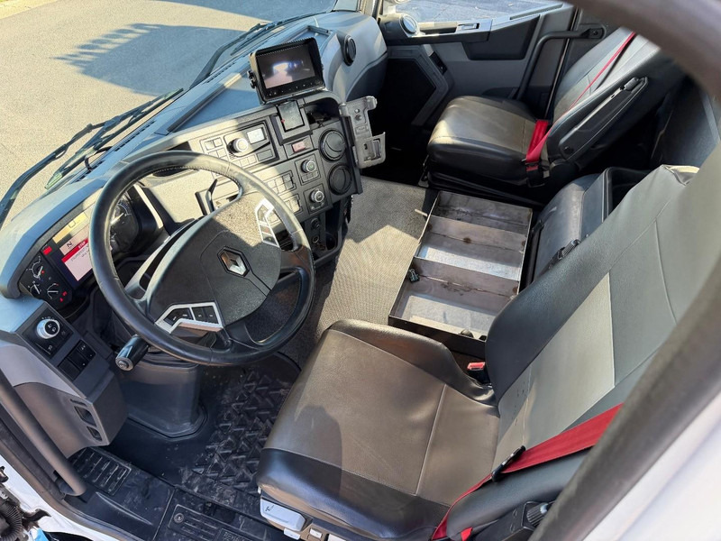 Crane truck Renault C480 8x4 TRIDEM + CRANE (20m!) PALFINGER PK33002-EH E (6x) - PLATFORM 8m25 - LIFT/STEERING - GOOD TIRES - BE TRUCK: picture 12 Crane truck Renault C480 8x4 TRIDEM + CRANE (20m!) PALFINGER PK33002-EH E (6x) - PLATFORM 8m25 - LIFT/STEERING - GOOD TIRES - BE TRUCK: picture 12