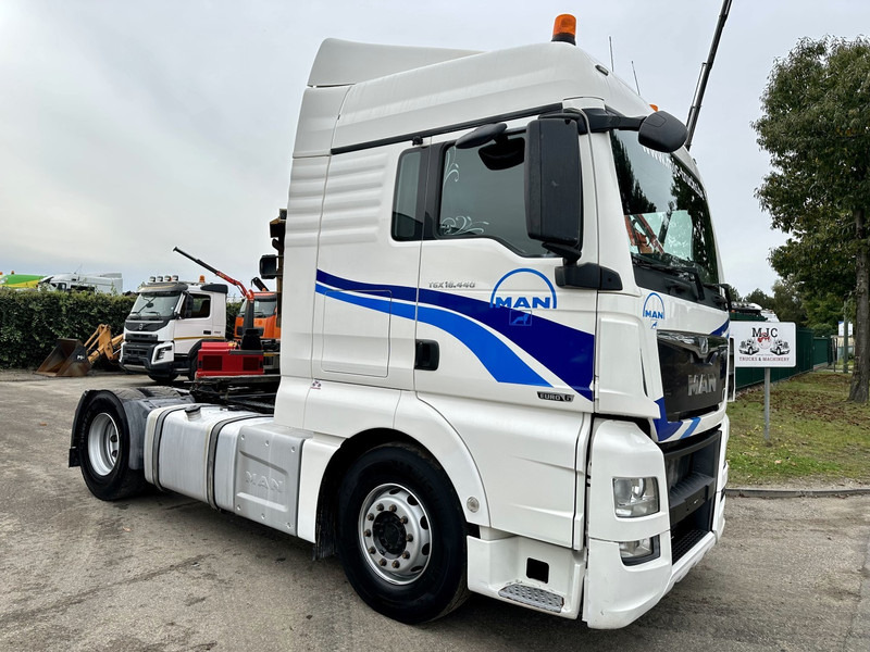 MAN TGX 18.440 chnr *EM* - RETARDER - PTO HYDR - FRIGO - SPOILERS - EURO 6 - CAMERA - AUTO - BE TRUCK - Tractor unit: picture 1 MAN TGX 18.440 chnr *EM* - RETARDER - PTO HYDR - FRIGO - SPOILERS - EURO 6 - CAMERA - AUTO - BE TRUCK - Tractor unit: picture 1