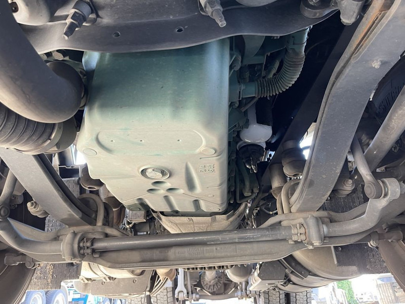 Tractor unit Volvo FH 460 LNG GAS ADR - ACC + Dynamic Steering - I-park Cool - Lane Keeping Support - collision warning - leather - ... BE Truck: picture 16