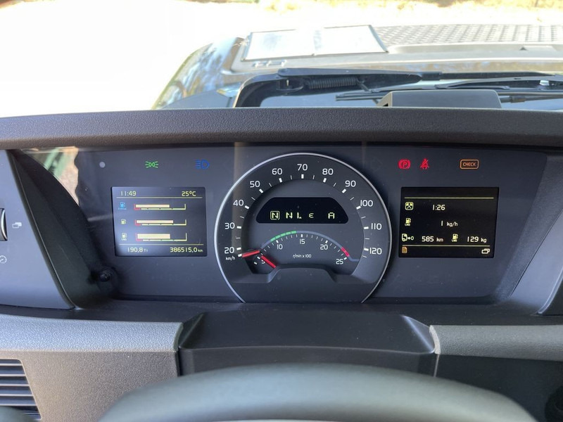 Tractor unit Volvo FH 460 LNG GAS ADR - ACC + Dynamic Steering - I-park Cool - Lane Keeping Support - collision warning - leather - ... BE Truck: picture 14