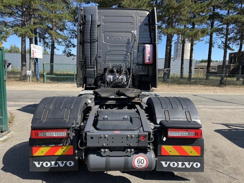 Volvo FH 460 LNG GAS ADR - ACC + Dynamic Steering - I-park Cool - Lane Keeping Support - collision warning - leather - ... BE Truck - Tractor unit: picture 5 Volvo FH 460 LNG GAS ADR - ACC + Dynamic Steering - I-park Cool - Lane Keeping Support - collision warning - leather - ... BE Truck - Tractor unit: picture 5