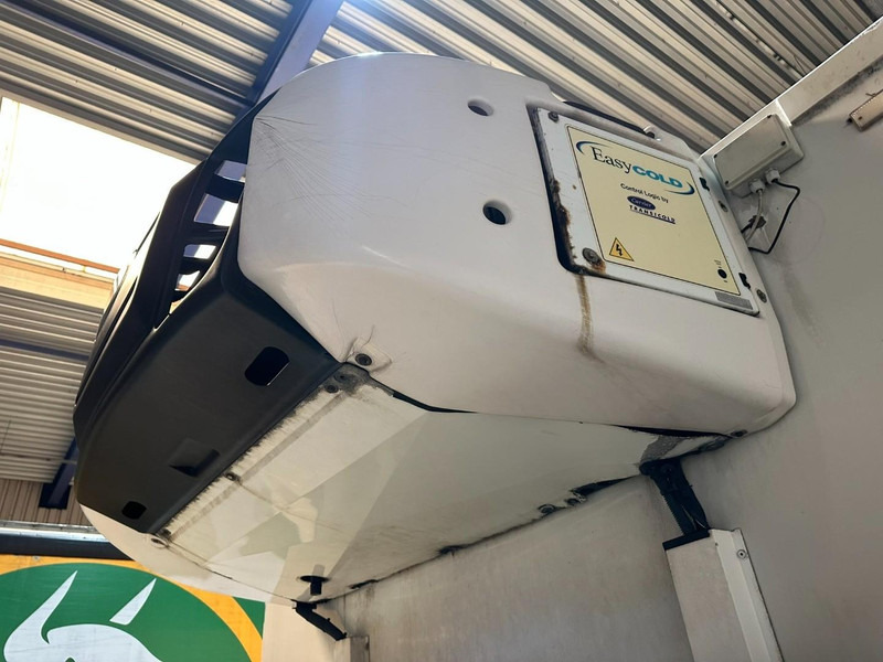 Refrigerator truck Volvo FL 240 - 16T FRIGO CARRIER SUPRA 750 Mt - BI-TEMPERATURE - EURO 5 - A/C - BELGIAN TRUCK: picture 12 Refrigerator truck Volvo FL 240 - 16T FRIGO CARRIER SUPRA 750 Mt - BI-TEMPERATURE - EURO 5 - A/C - BELGIAN TRUCK: picture 12