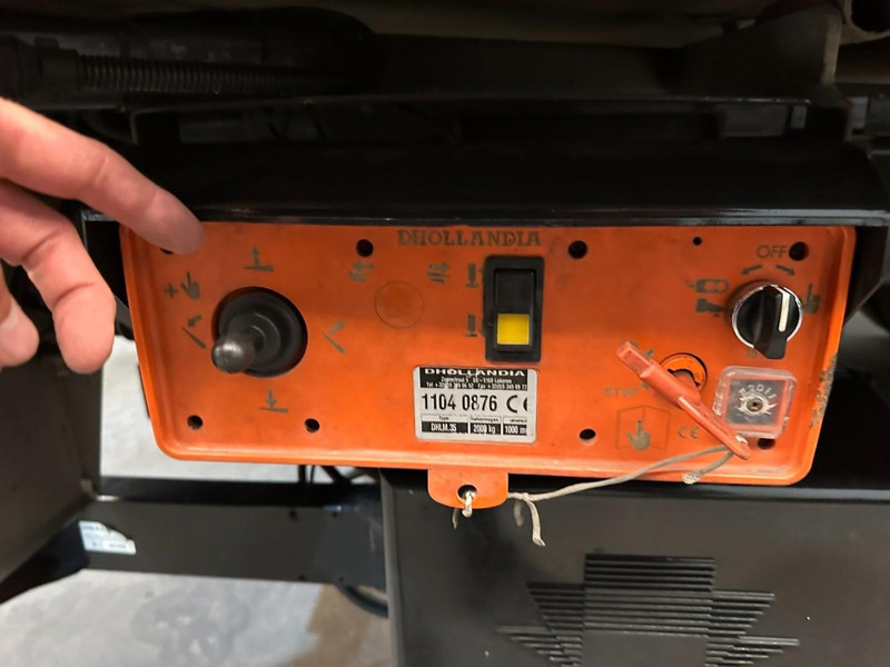 Refrigerator truck Volvo FL 240 - 16T FRIGO CARRIER SUPRA 750 Mt - BI-TEMPERATURE - EURO 5 - A/C - BELGIAN TRUCK: picture 7 Refrigerator truck Volvo FL 240 - 16T FRIGO CARRIER SUPRA 750 Mt - BI-TEMPERATURE - EURO 5 - A/C - BELGIAN TRUCK: picture 7