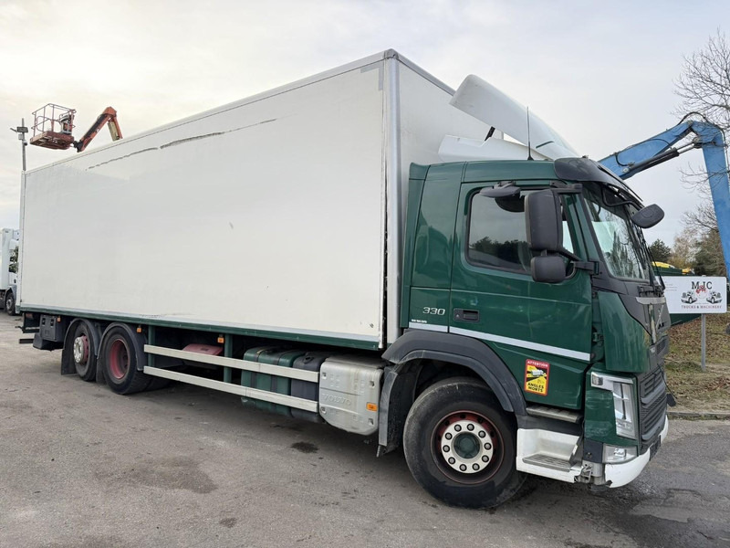 Volvo FM 330 6x2 CLOSED BOX / KOFFER 9m10 - LIFT + STEERING AXLE - *ENGINE / GEARBOX / CHASSIS = OK* - 300.000km - TUV 09/2026 - BE TRUCK - Box truck: picture 1 Volvo FM 330 6x2 CLOSED BOX / KOFFER 9m10 - LIFT + STEERING AXLE - *ENGINE / GEARBOX / CHASSIS = OK* - 300.000km - TUV 09/2026 - BE TRUCK - Box truck: picture 1