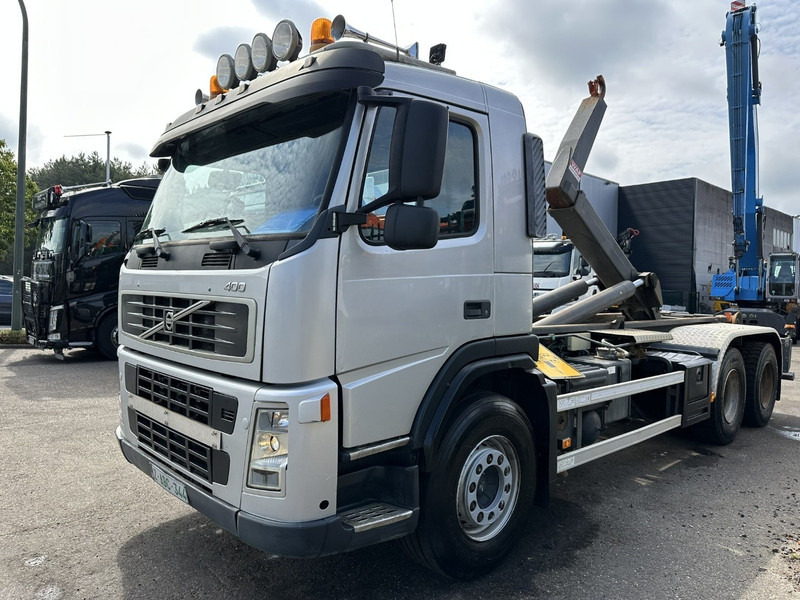 Volvo FM 400 6x4 HOOKLIFT / HAAKARM WAF 20T - EURO 5 - MANUAL - BLADVERING / STEEL SUSPENSION - TÜV 02/2026 - BE TRUCK - Hook lift truck: picture 3 Volvo FM 400 6x4 HOOKLIFT / HAAKARM WAF 20T - EURO 5 - MANUAL - BLADVERING / STEEL SUSPENSION - TÜV 02/2026 - BE TRUCK - Hook lift truck: picture 3