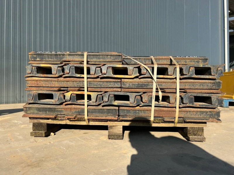 Cat 330C / 330D / 336D / 336E / 336F Shoes - Attachment for Construction machinery: picture 3 Cat 330C / 330D / 336D / 336E / 336F Shoes - Attachment for Construction machinery: picture 3