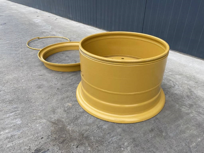 Cat 140H / 140M / 140K / 160H / 160M Rim - Wheels and tires for Construction machinery: picture 5 Cat 140H / 140M / 140K / 160H / 160M Rim - Wheels and tires for Construction machinery: picture 5