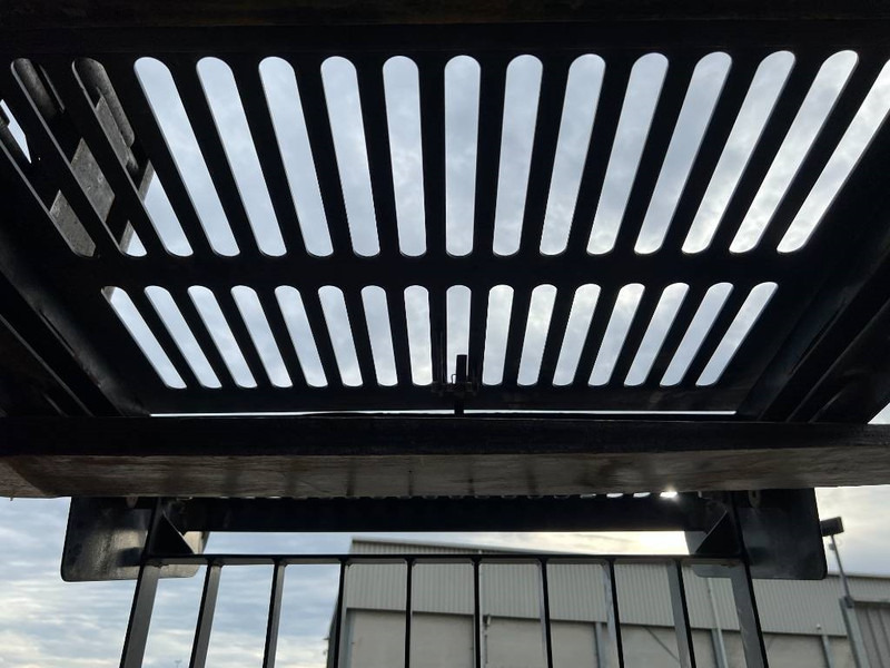 Cat 313E / 320F / 323E / 325F / 329E / 330F / 336E / 3 - Cab and interior for Construction machinery: picture 5 Cat 313E / 320F / 323E / 325F / 329E / 330F / 336E / 3 - Cab and interior for Construction machinery: picture 5