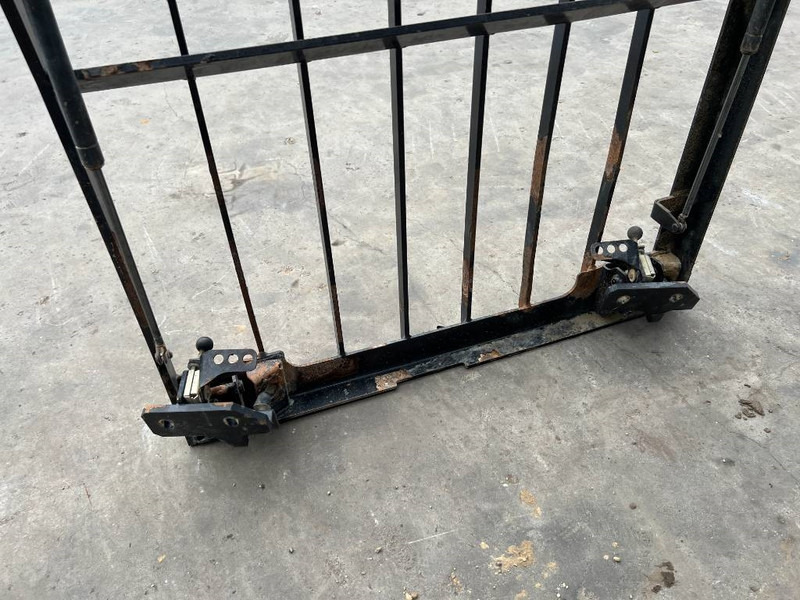 Cat 313E / M315F / 320F / 323E / 325F / 329E / 330F / - Cab and interior for Construction machinery: picture 5 Cat 313E / M315F / 320F / 323E / 325F / 329E / 330F / - Cab and interior for Construction machinery: picture 5