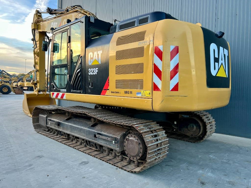 Cat 323F L - Crawler excavator: picture 3 Cat 323F L - Crawler excavator: picture 3