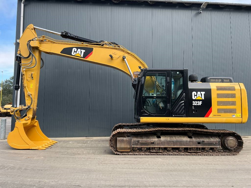 Cat 323F L - Crawler excavator: picture 2 Cat 323F L - Crawler excavator: picture 2