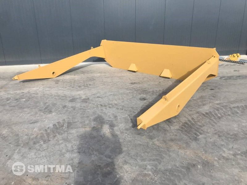 Cat 740B - Tail lift for Construction machinery: picture 4 Cat 740B - Tail lift for Construction machinery: picture 4