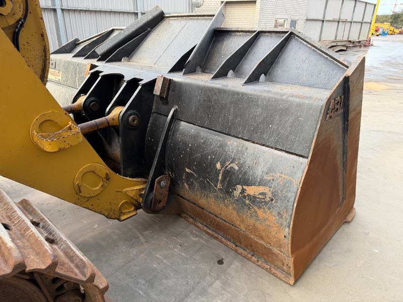 Crawler loader Cat 973D: picture 11 Crawler loader Cat 973D: picture 11