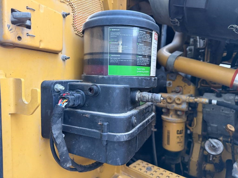 Crawler loader Cat 973D: picture 14 Crawler loader Cat 973D: picture 14