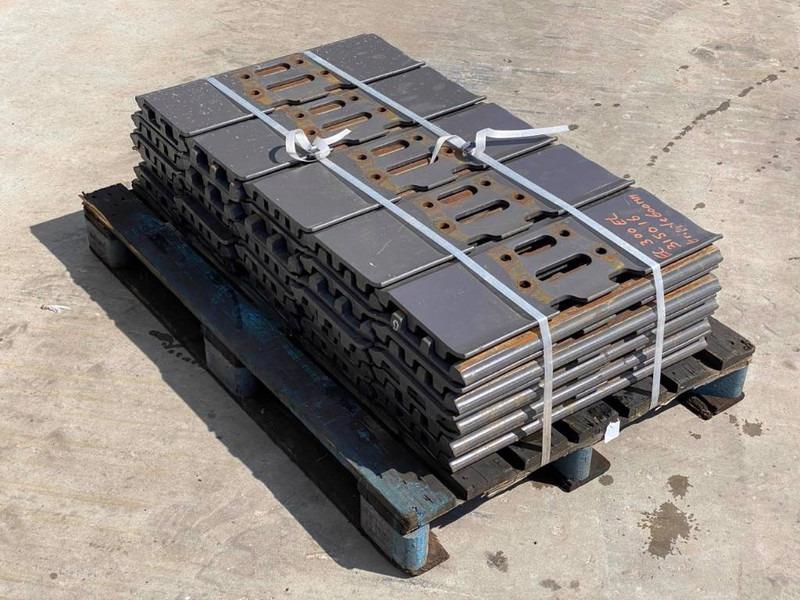 JCB JS240 / JS260 / JS300 Shoes/Pads - Frame/ Chassis for Construction machinery: picture 2 JCB JS240 / JS260 / JS300 Shoes/Pads - Frame/ Chassis for Construction machinery: picture 2