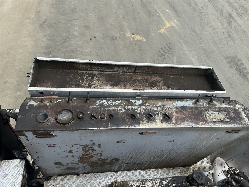 Asphalt distributor for transportation of bitumen Renault Rincheval - 12.000 Liter: picture 18 Asphalt distributor for transportation of bitumen Renault Rincheval - 12.000 Liter: picture 18