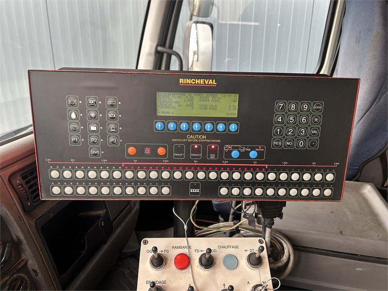 Asphalt distributor for transportation of bitumen Renault Rincheval - 12.000 Liter: picture 11 Asphalt distributor for transportation of bitumen Renault Rincheval - 12.000 Liter: picture 11